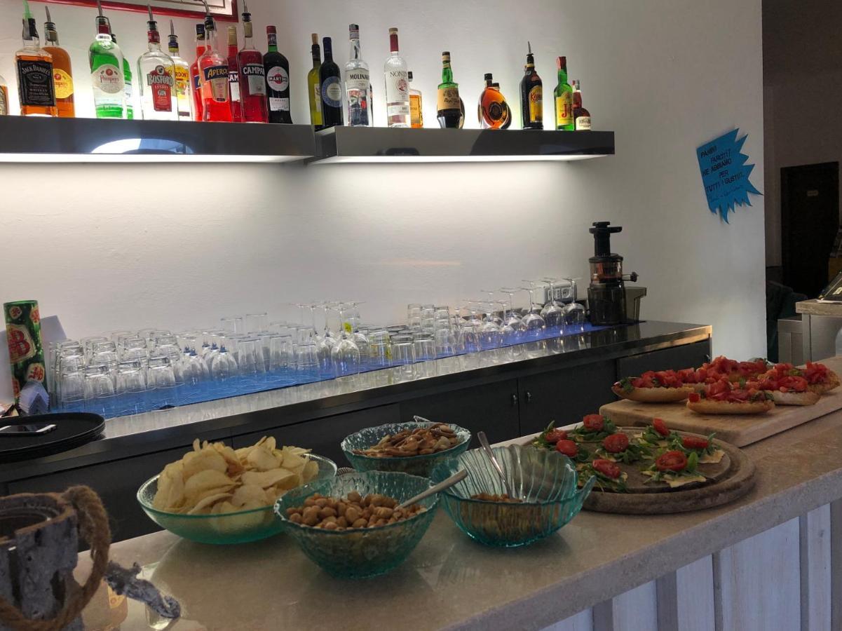 פורטופראיו Hotel Acquamarina מראה חיצוני תמונה