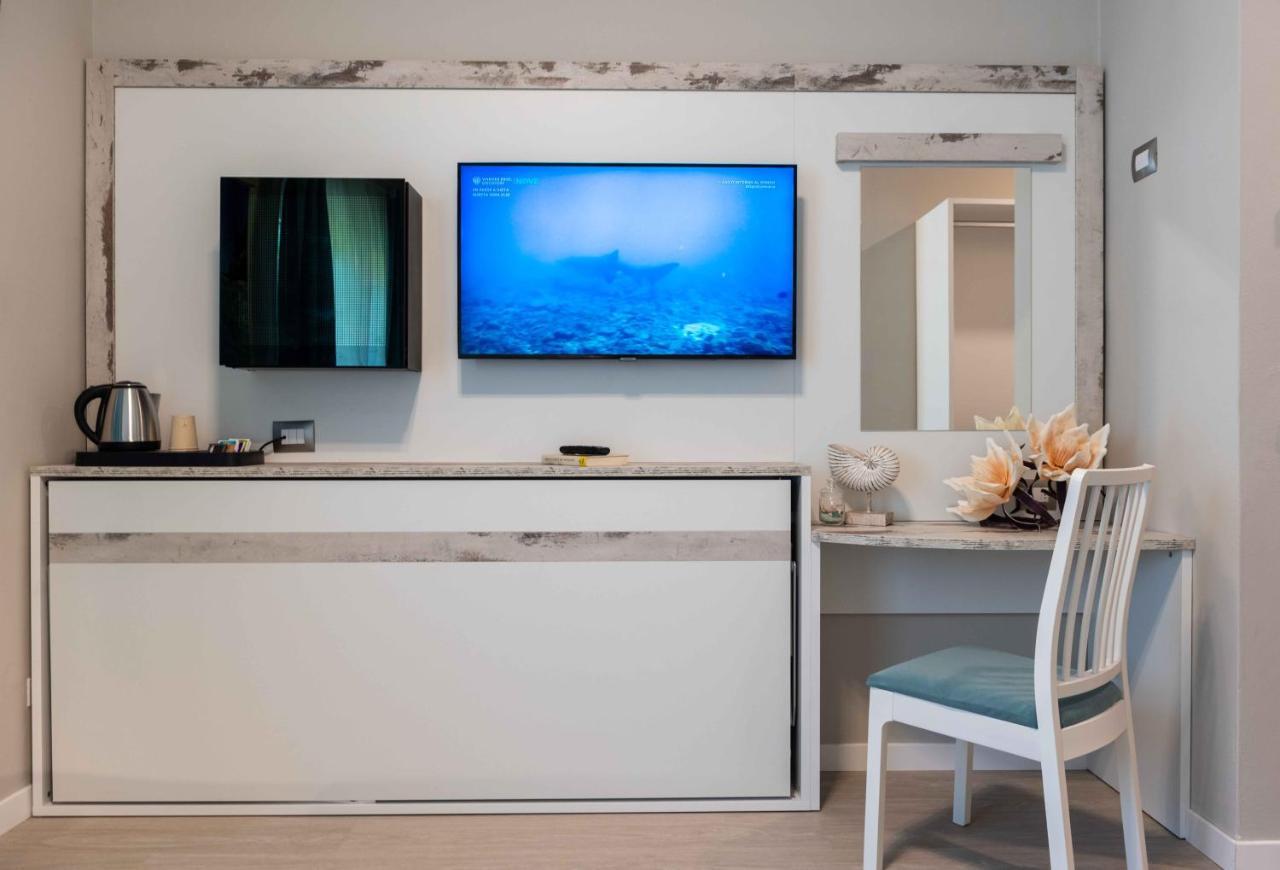 פורטופראיו Hotel Acquamarina מראה חיצוני תמונה