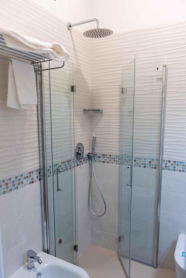 פורטופראיו Hotel Acquamarina מראה חיצוני תמונה